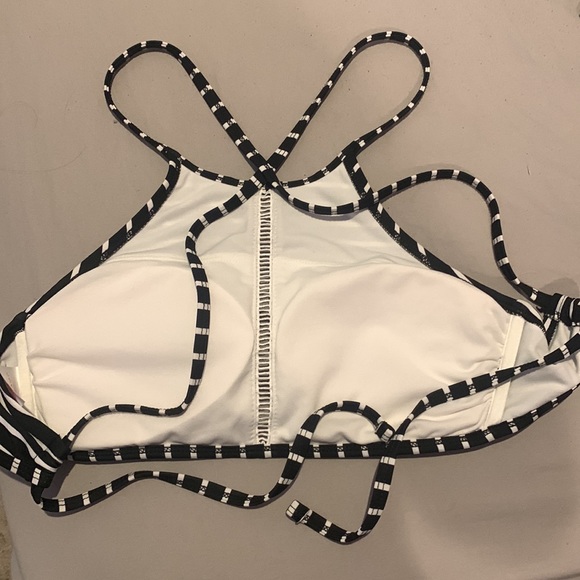 Black n White Xhiliration bikini top - Picture 2 of 3